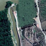 Pedra do Garrafão on Google Earth